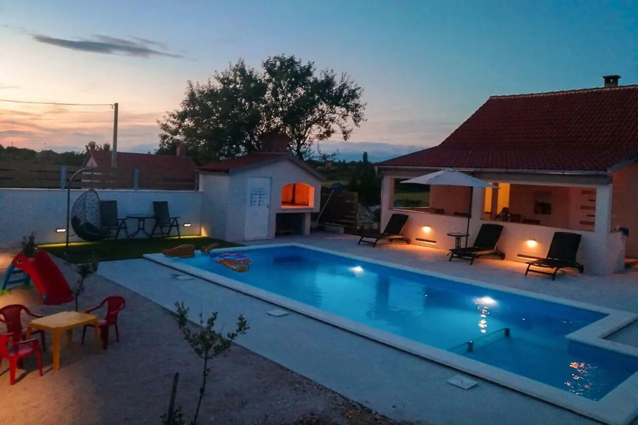 Holiday House Mia Murvica