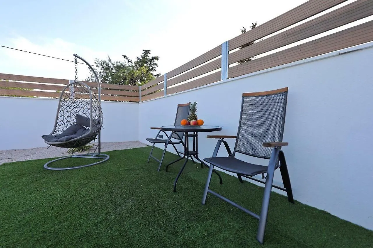 Holiday House Mia Murvica  0*, Murvica (Policnik) Croatia